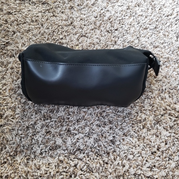 Calvin klein - Picture 2 of 5